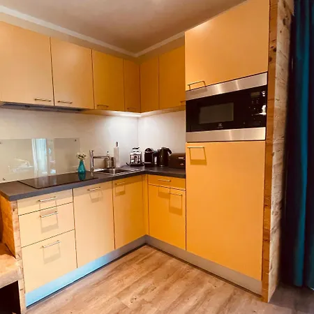 Residenz Max Mit Eigenem Garten In Seefeld דירה